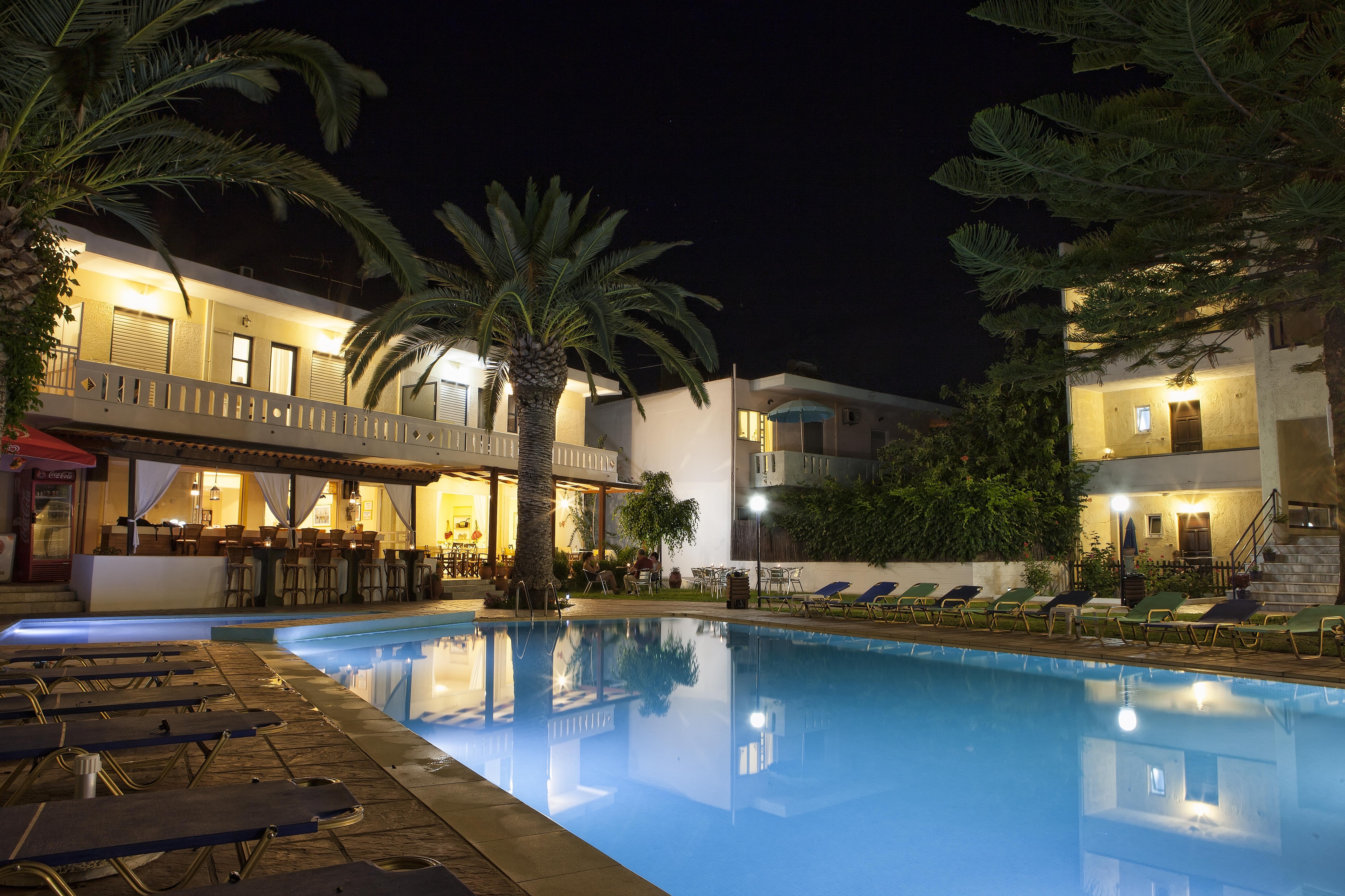 Cretan Sun Aparthotel Adelianos Kampos Exteriör bild