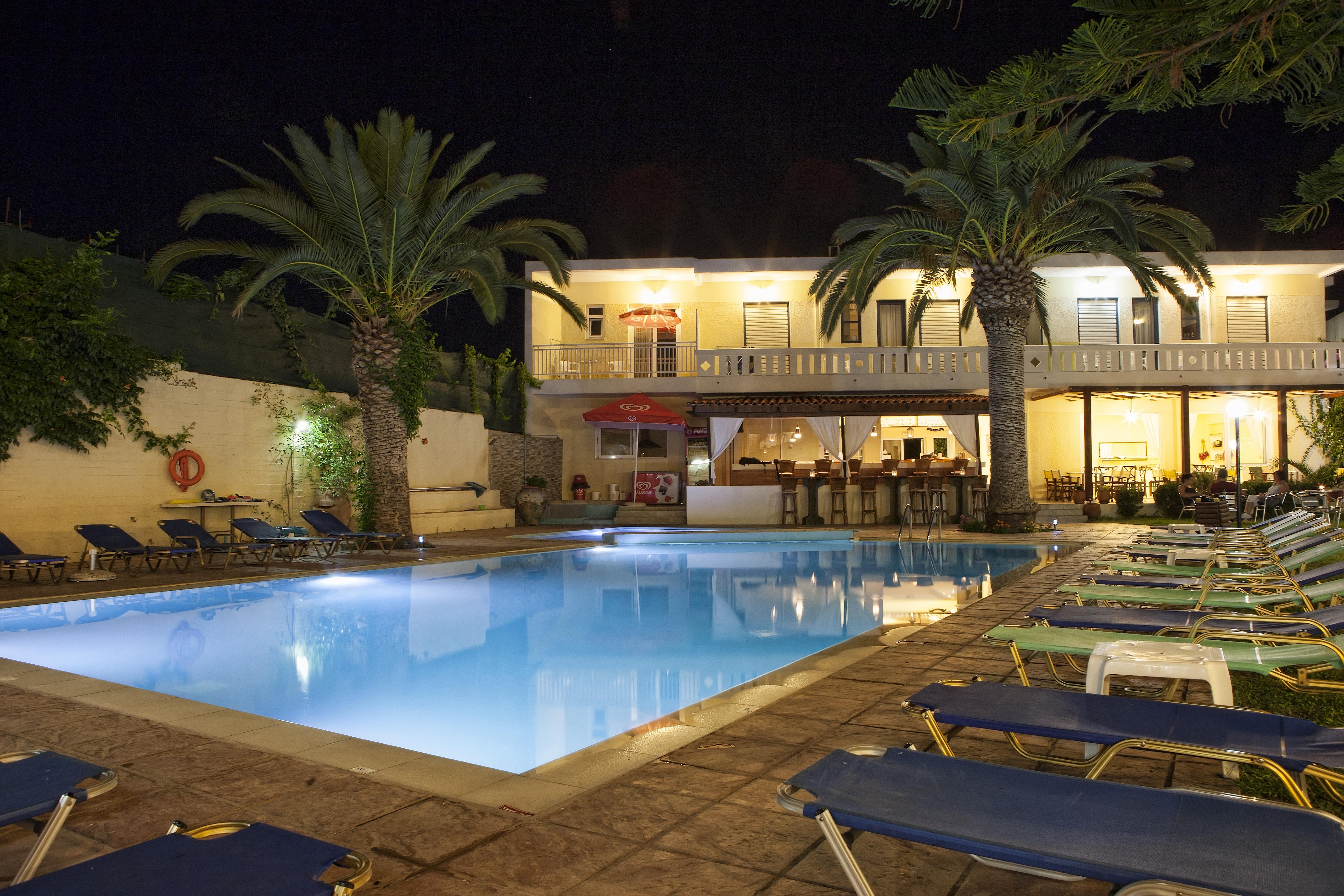 Cretan Sun Aparthotel Adelianos Kampos Exteriör bild