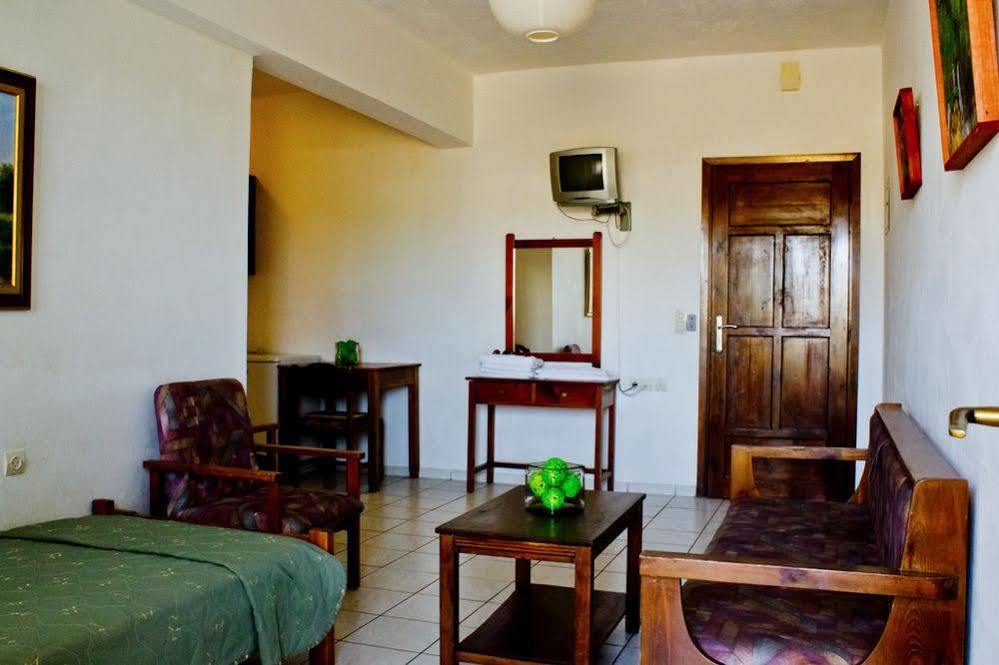 Cretan Sun Aparthotel Adelianos Kampos Exteriör bild