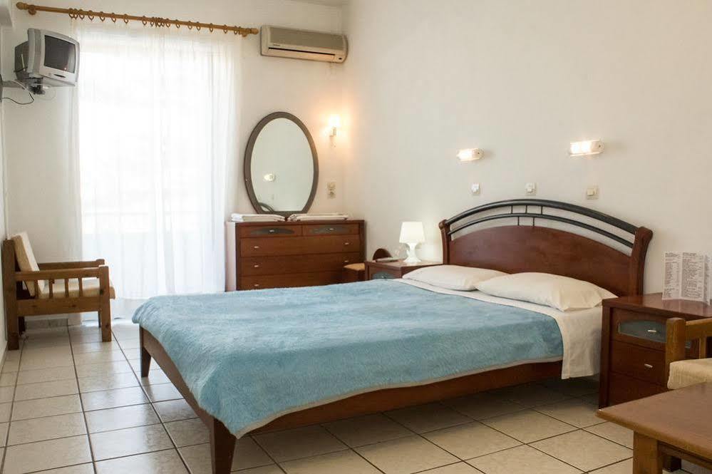 Cretan Sun Aparthotel Adelianos Kampos Exteriör bild