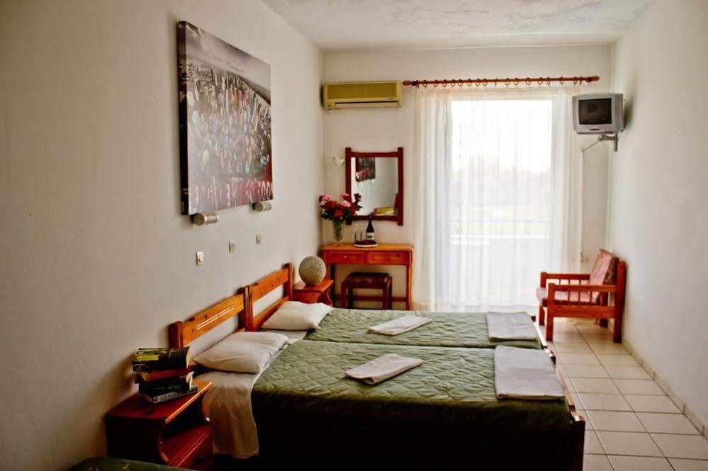 Cretan Sun Aparthotel Adelianos Kampos Exteriör bild
